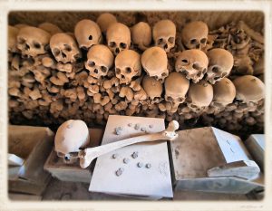 Napoli e la sua memoria più profonda: il Cimitero delle Fontanelle