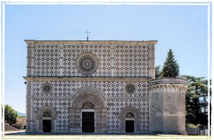 Santa Maria di Collemaggio: tesoro di arte e fede nel cuore dell’Abruzzo