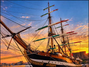 L’Amerigo Vespucci torna a Napoli: tradizione e futuro sul mare