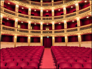Beckett e Pinter, il teatro della solitudine e del potere